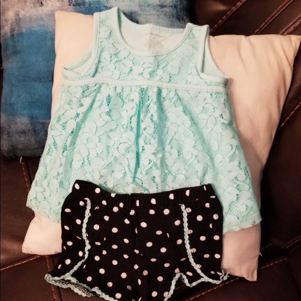 3t health Tex shirt and shorts